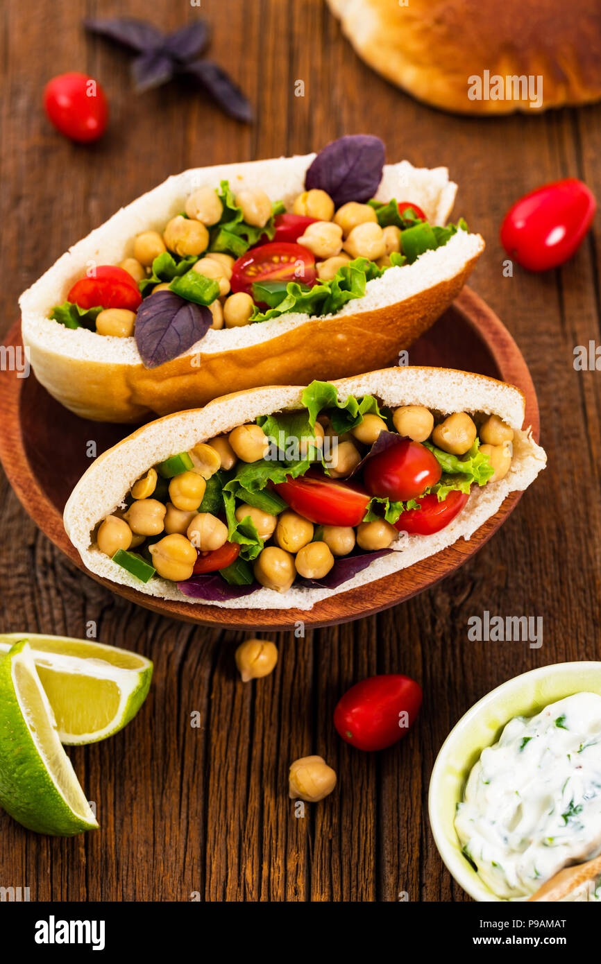 Veggie Pitas with Garbanzo Bean or Chickpea Salad Stock Photo Alamy