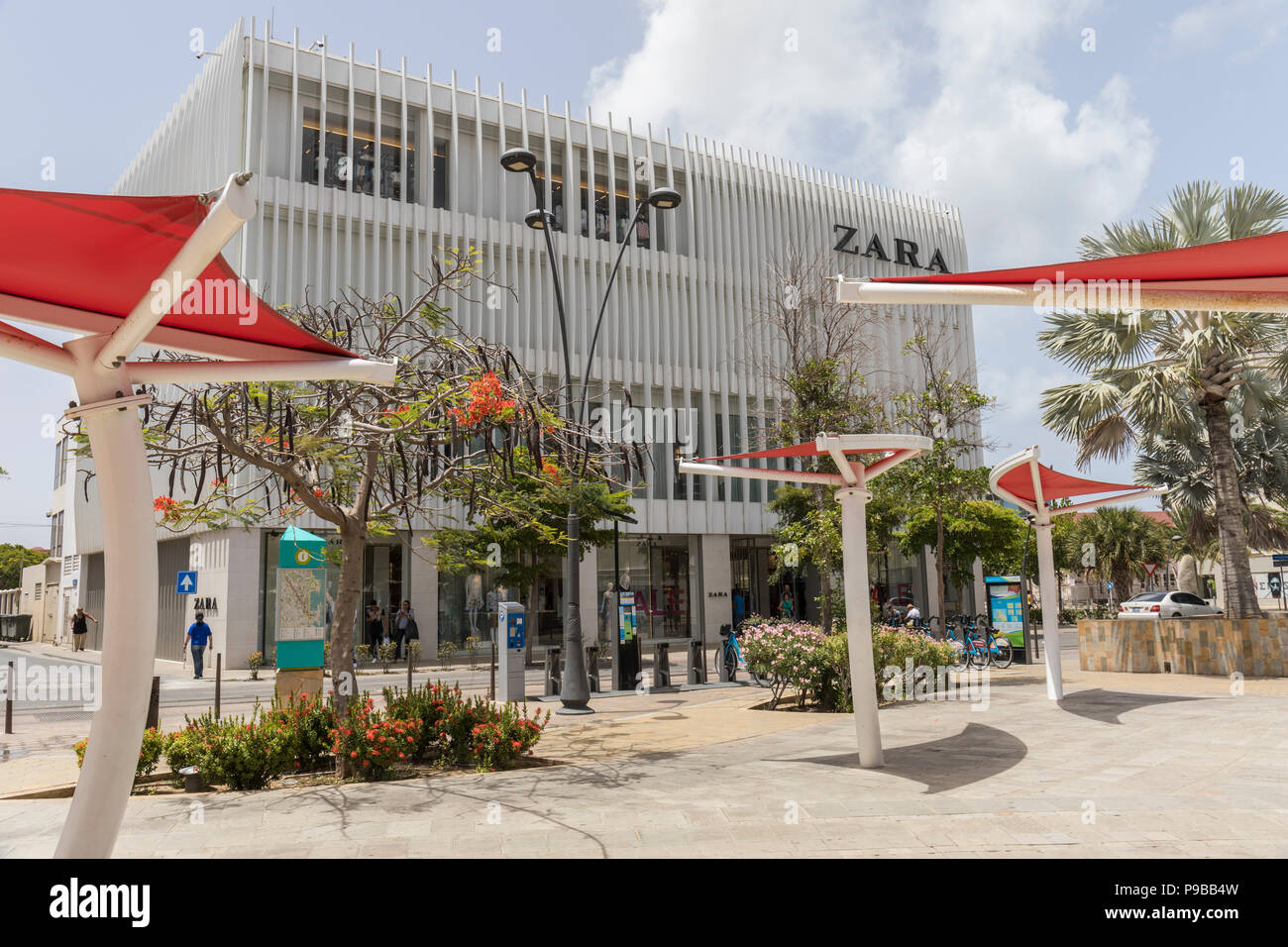 Zara store, Oranjestad, Aruba, Dutch Caribbean Stock Photo - Alamy