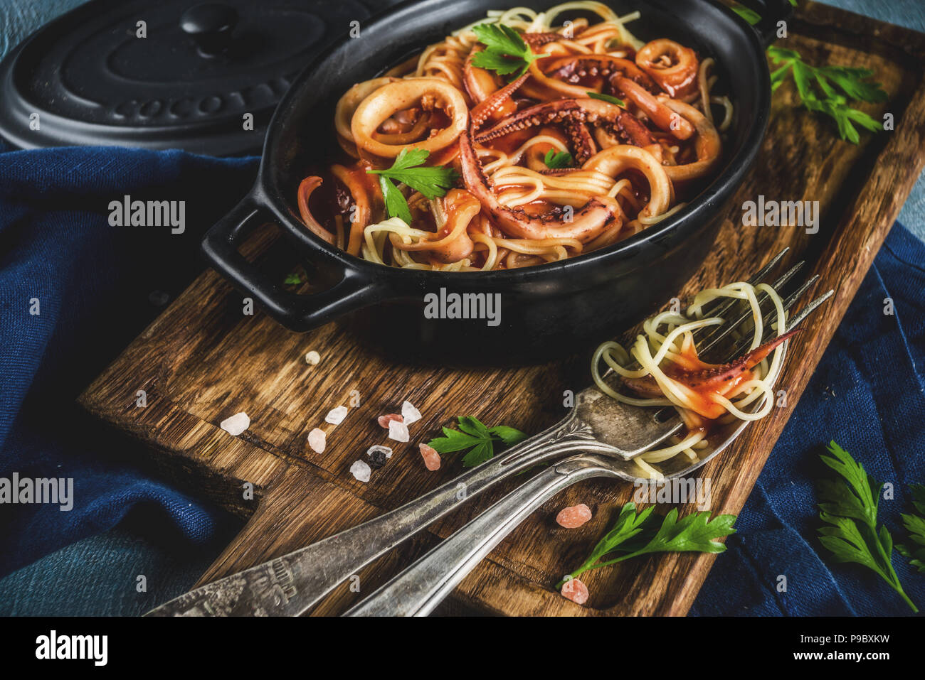 Italian cuisine, Calamari Fra Diavolo, spaghetti pasta marinara with