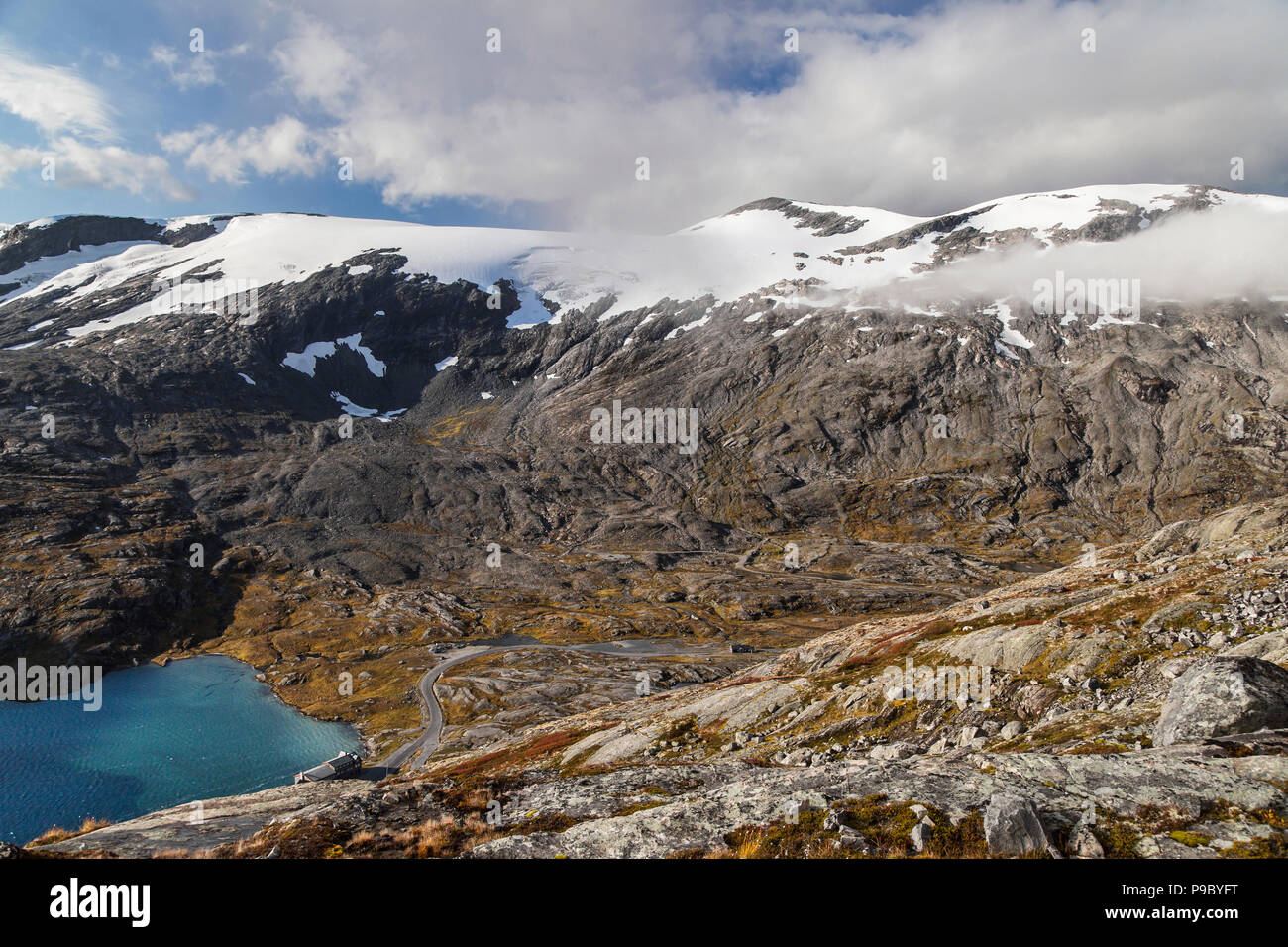 Djupvatnet Lake, Skjerdingdalsbreen Glacier and the Flydal Valley from Dalsnibba, Geiranger, Norway. Stock Photo