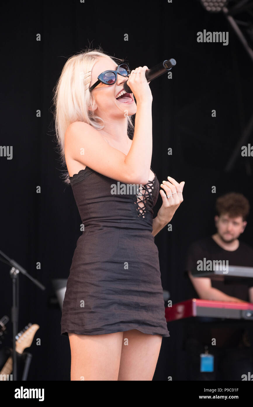 Pixie Lott performing at the Cornbury Music Festival, Great Tew, Oxfordshire, UK. July 14, 2018 Stock Photo