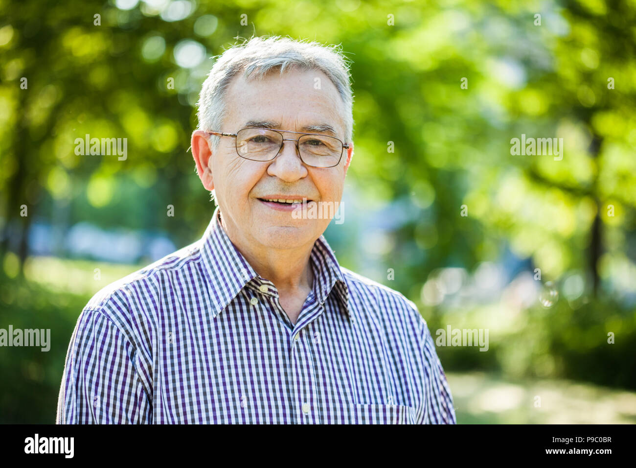 Relaxed senior cheerful man hi-res stock photography and images - Alamy
