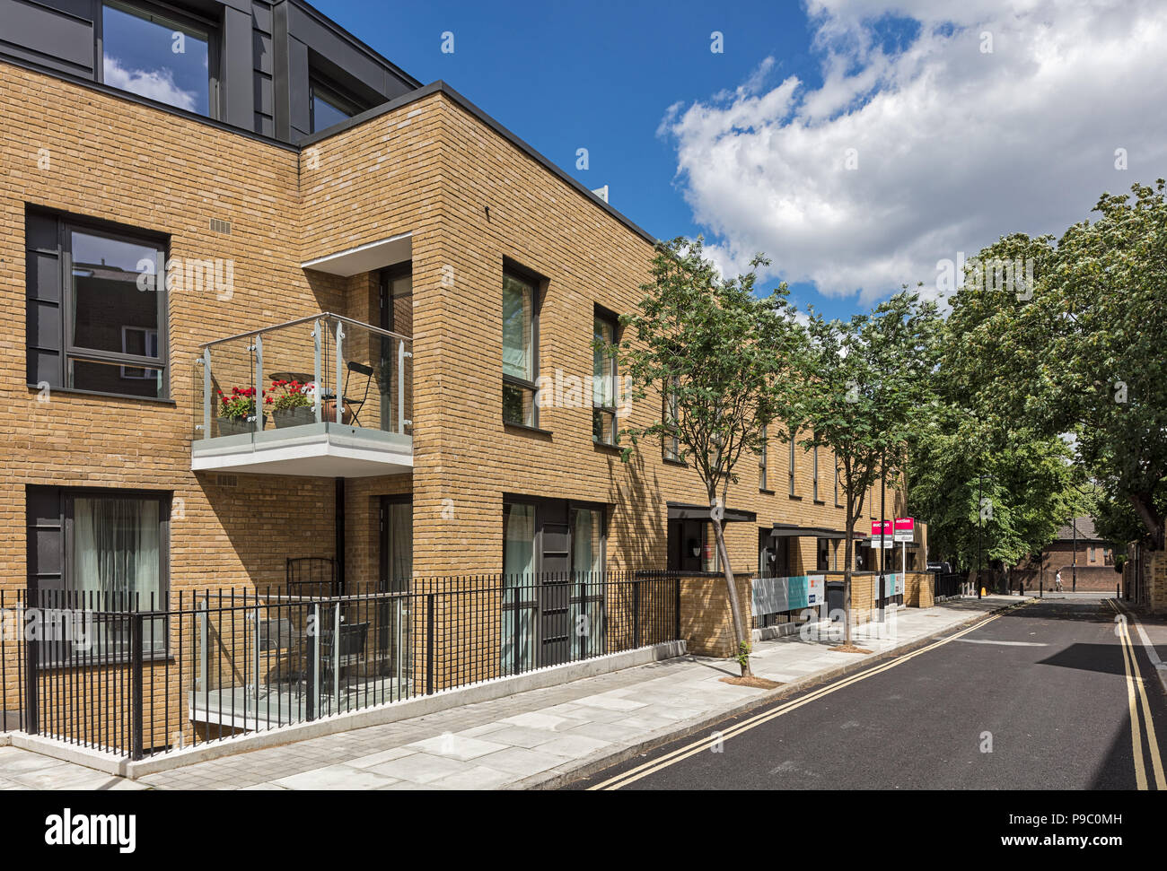 Canonbury Cross Apartments in Islington Stock Photo Alamy