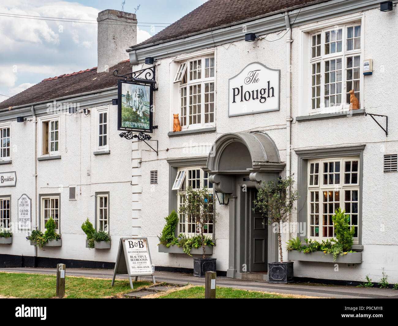 The plough inn pub hires stock photography and images Alamy