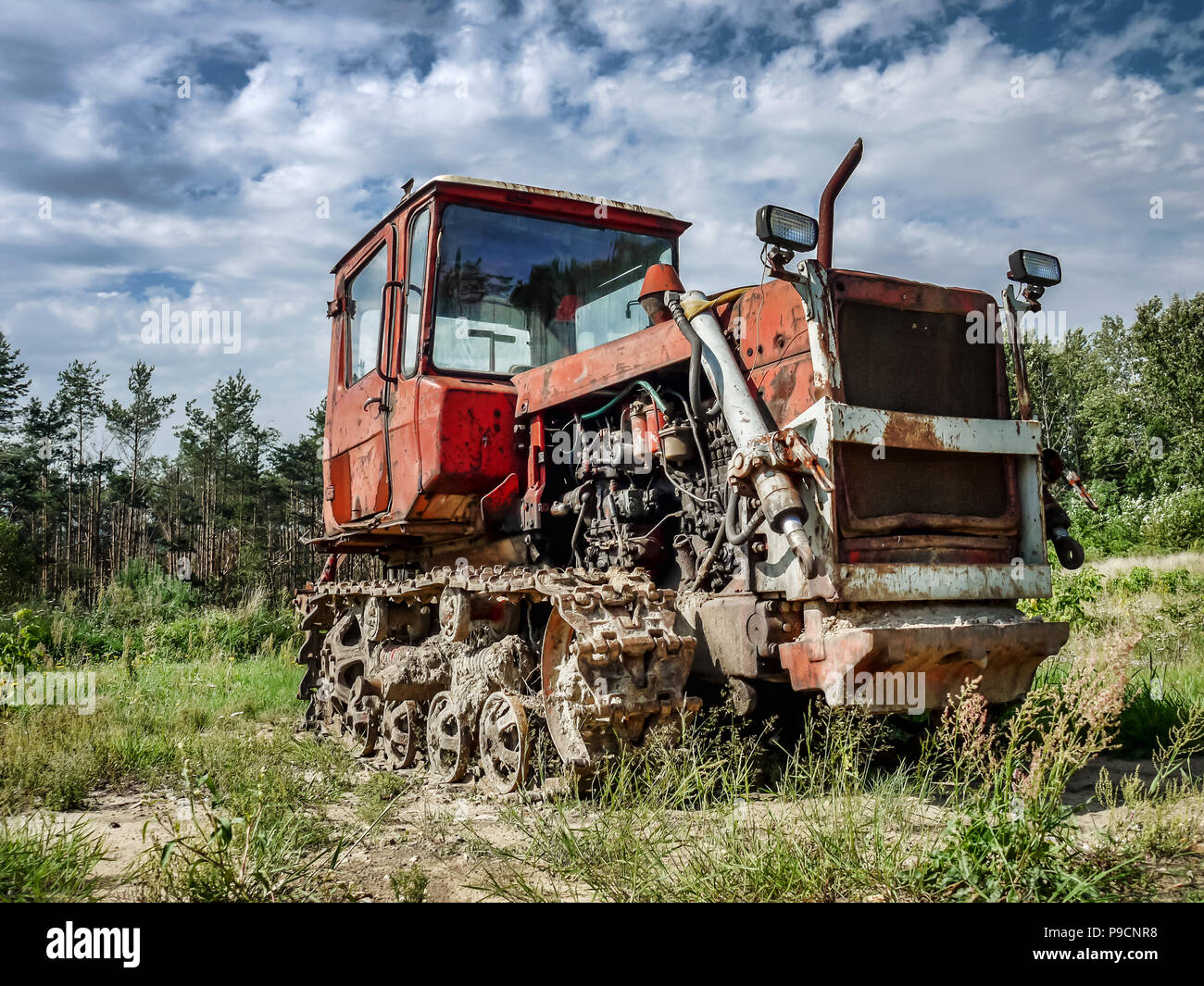 Broken track hi-res stock photography and images - Alamy