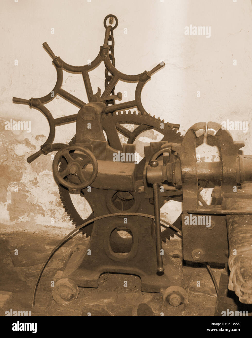 Old metal cutting machine hi-res stock photography and images - Alamy