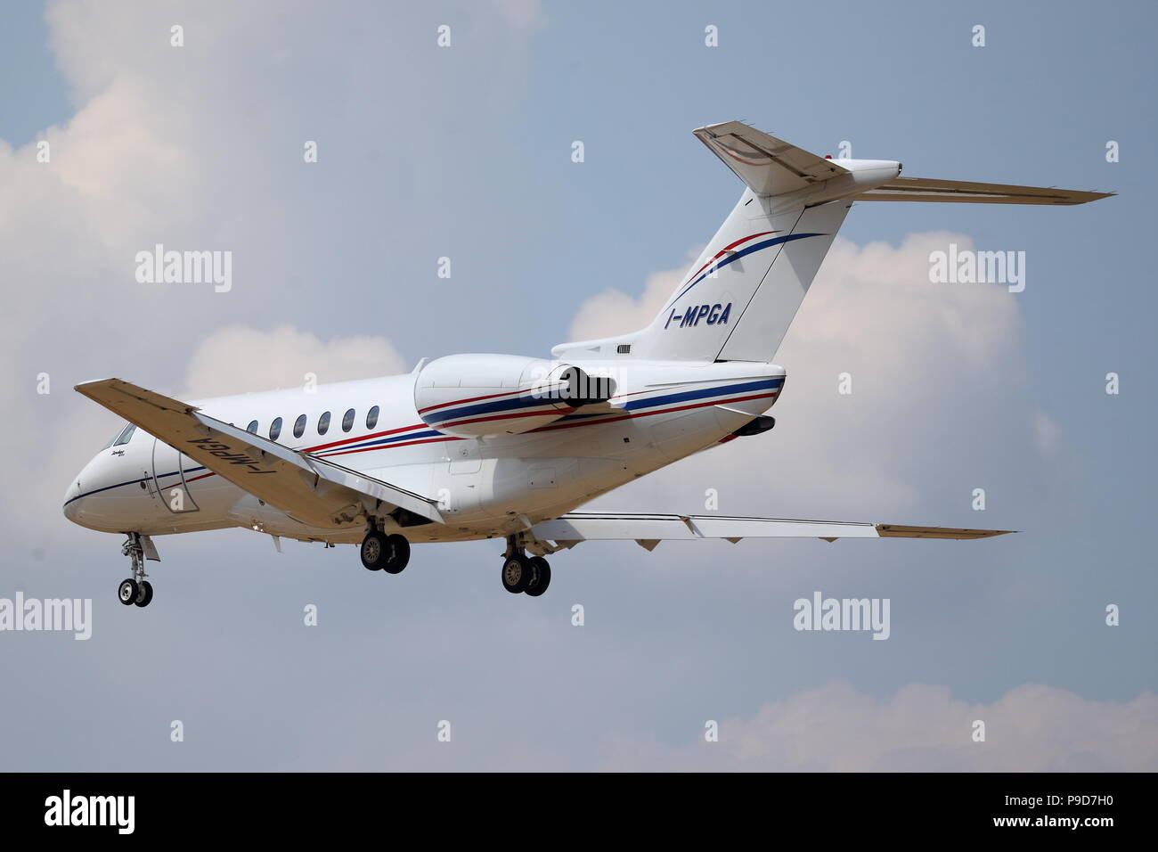 Hawker 4000 horizon hi-res stock photography and images - Alamy