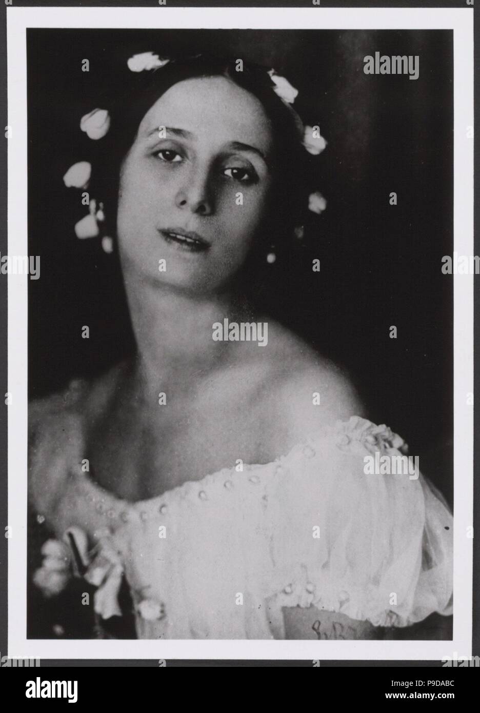 Anna Pavlova in the ballet Ballet Chopiniana by Mikhail Fokine. Museum: PRIVATE COLLECTION. Stock Photo