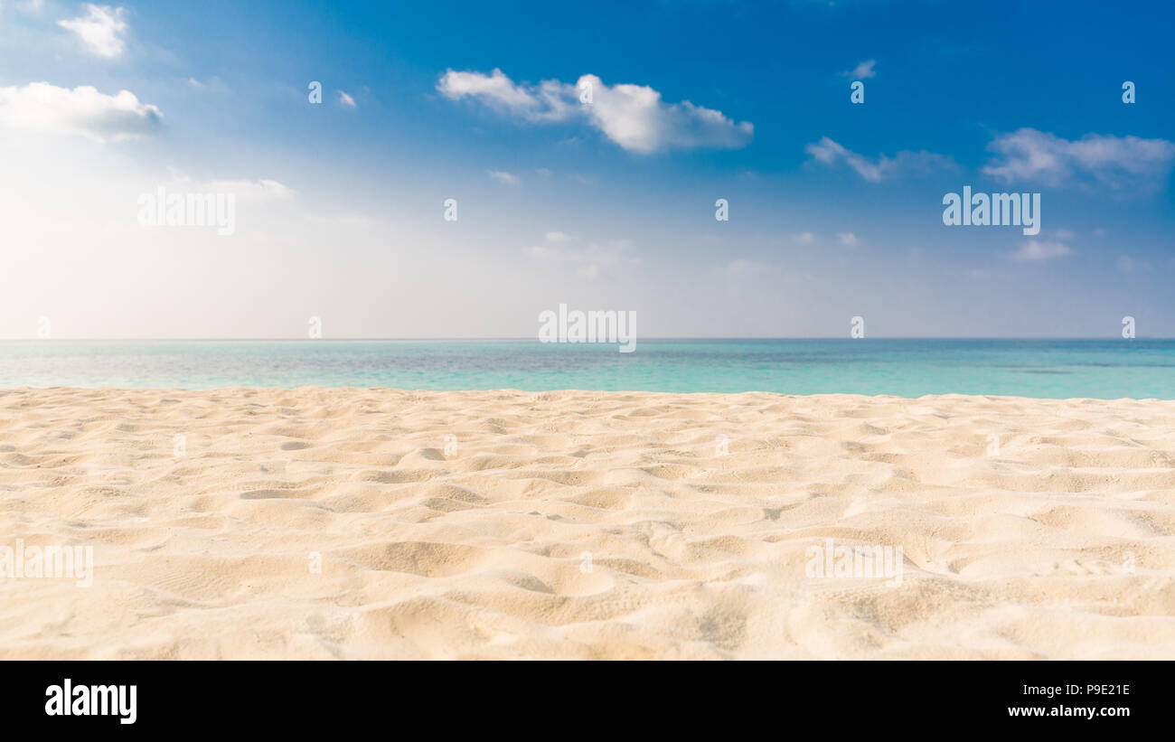 Empty tropical beach background. Horizon with sky and white sand Stock ...