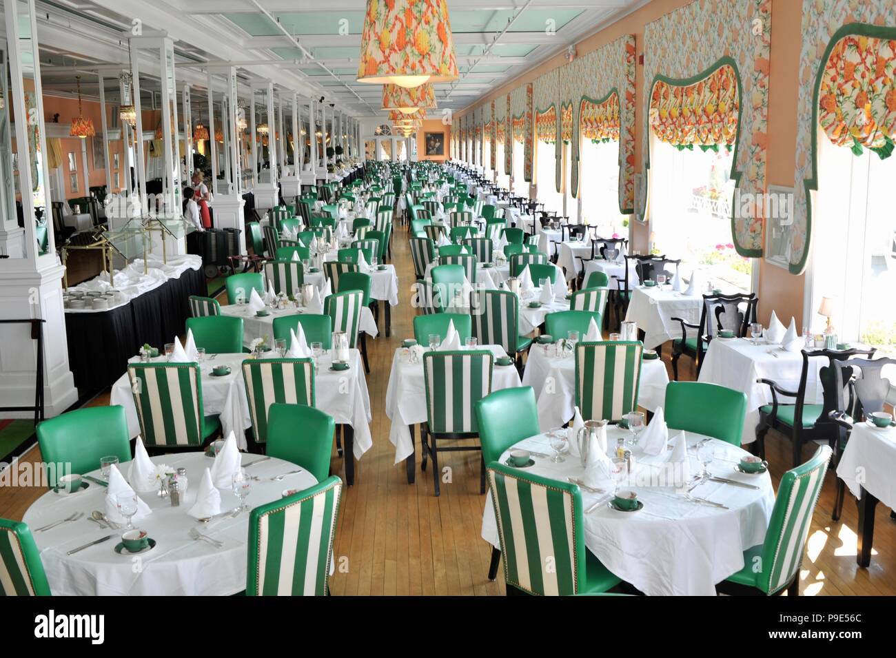Main Dining Room With Cloth Linens And Napkins At The Historic Grand Hotel On Resort Island And State Park Of Mackinac Island Michigan Usa Stock Photo Alamy