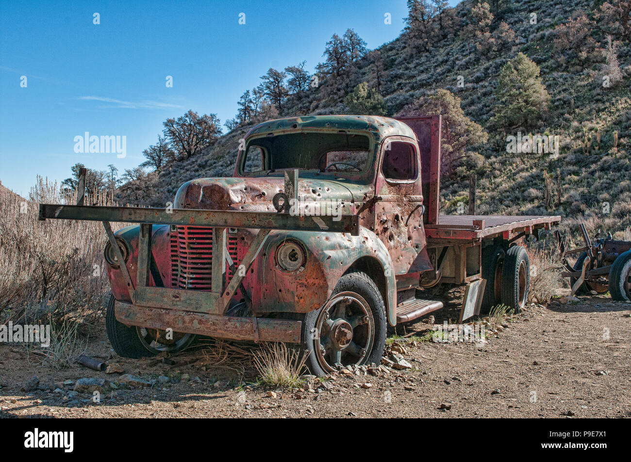 Dirt road old truck hi-res stock photography and images - Alamy