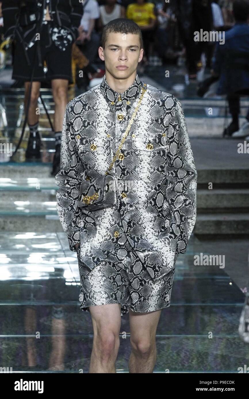 Milan Fashion Week Men's Spring/Summer 2019 - Versace - Catwalk Featuring:  Model Where: Milan, Italy When: 16