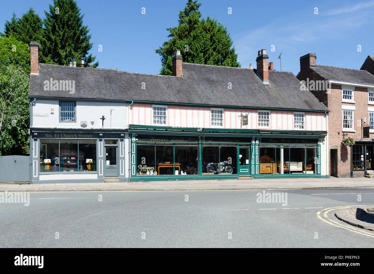 Antiques shops in Church Street in the Derbyshire Dales market town of Ashbourne Stock Photo