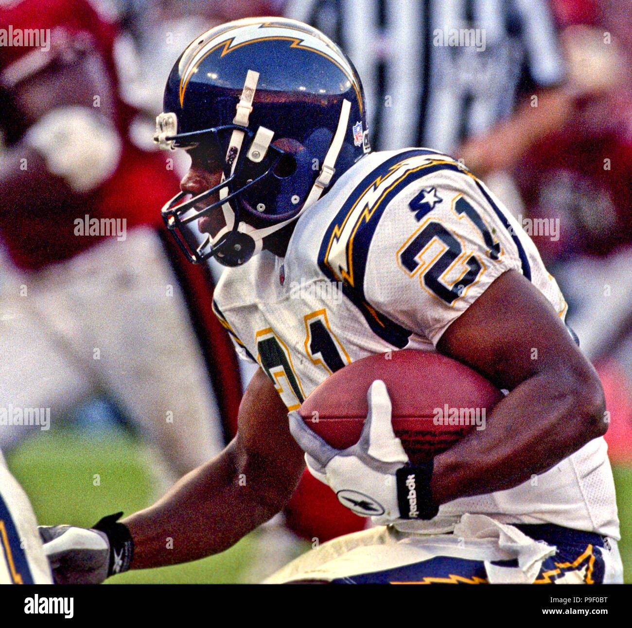 San Francisco, California, USA. 23rd Nov, 1997. San Francisco 49ers vs. San  Diego Charge at Candlestick Park Sunday, November 23, 1997. 49ers beat  Chargers 17-10. San Diego Chargers linebacker Junior Seau Credit: