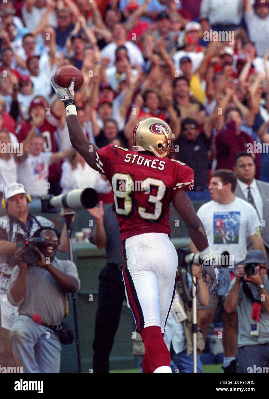 San Francisco, California, USA. 2nd Nov, 1997. San Francisco 49ers vs. Dallas Cowboys at Candlestick Park Sunday, November 2, 1997. 49ers beat Cowboys 17-10. San Francisco 49ers wide receiver J.J. Stokes (83) celebrates touchdown. Credit: Al Golub/ZUMA Wire/Alamy Live News Stock Photo