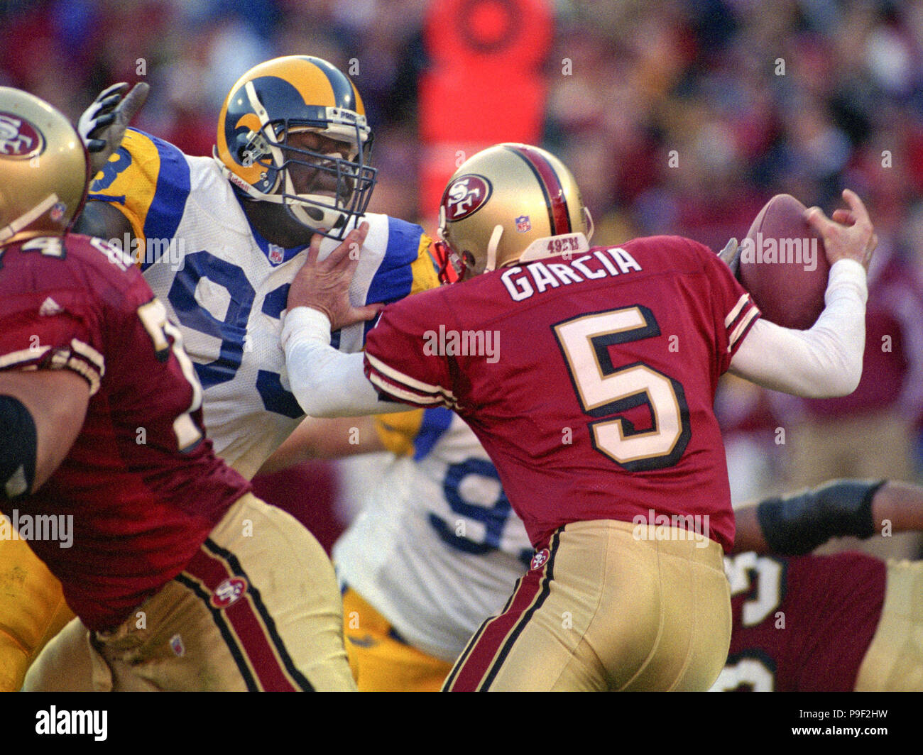 San Francisco, California, USA. 21st Nov, 1999. San Francisco 49ers vs. St. Louis  Rams at Candlestick Park Sunday, November 21, 1999. Rams beat 49ers 23-7. St.  Louis Rams quarterback Kurt Warner (13)