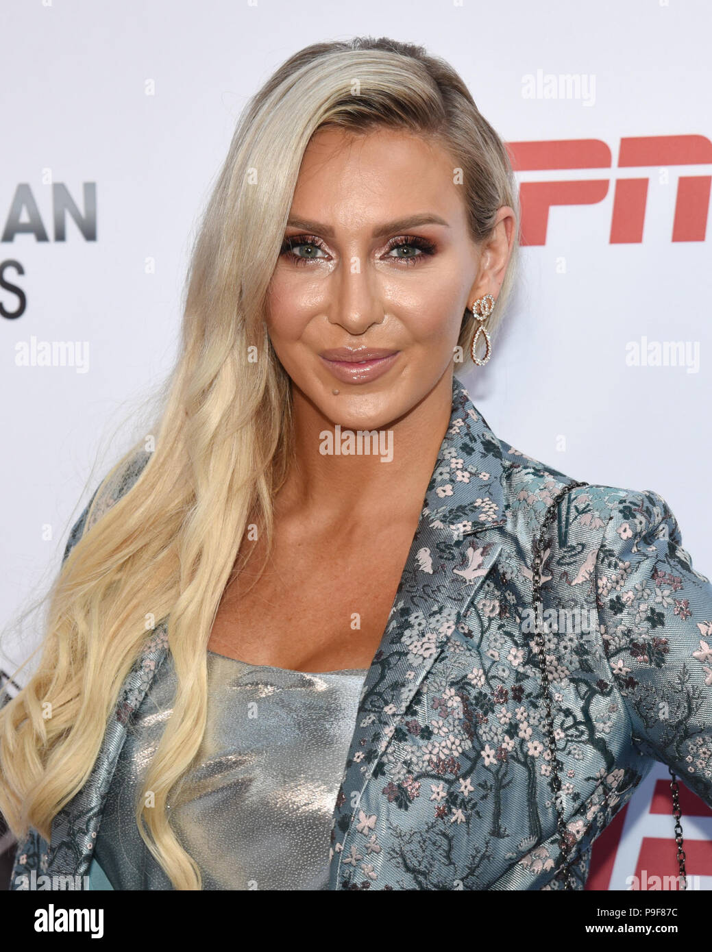 Charlotte Flair High Resolution Stock Photography And Images Alamy