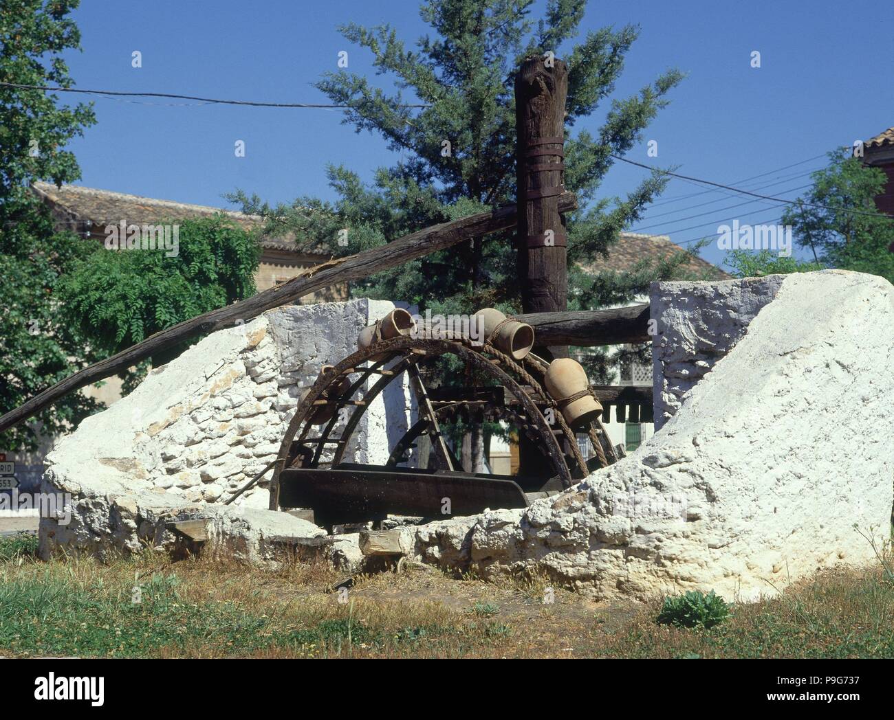 NORIA DE AGUA. Location: NORIA DE AGUA, PUERTO LAPICE, CIUDAD REAL, SPAIN  Stock Photo - Alamy