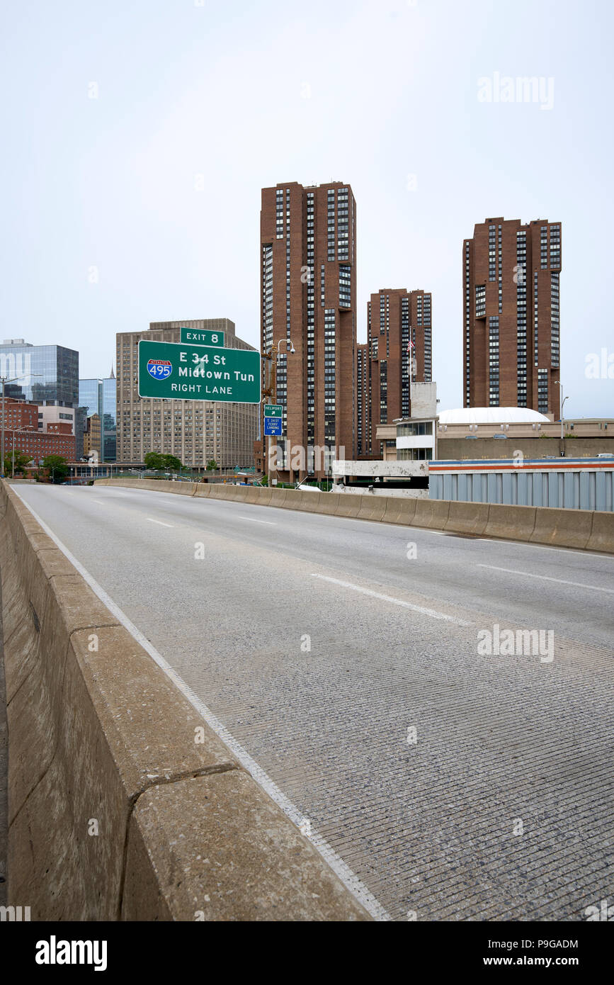 High-rise buildings along the FDR drive in Waterside, New York City Stock Photo