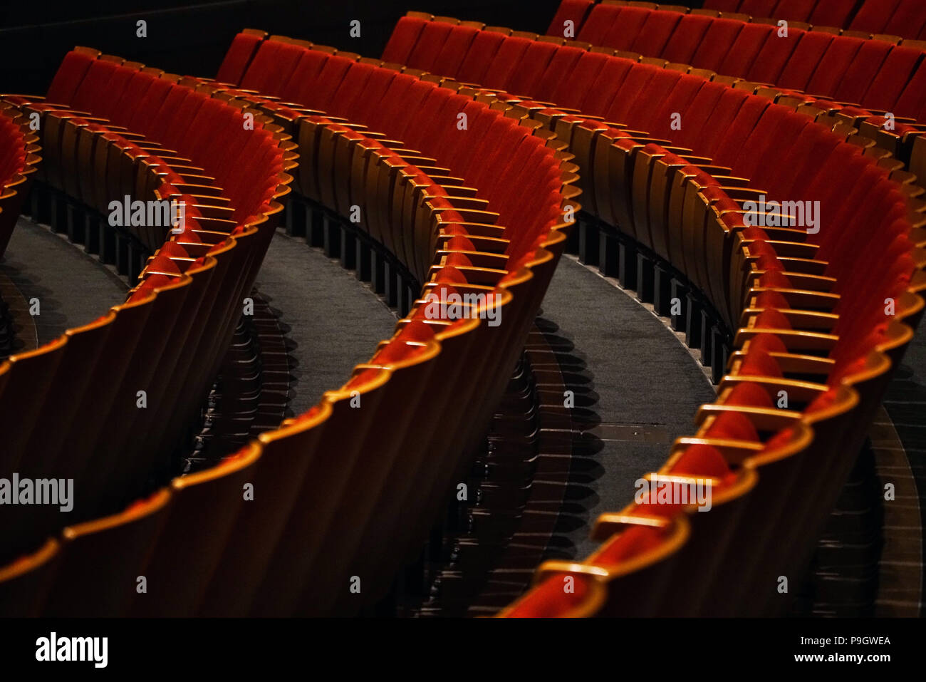 Empty auditorium seats hi-res stock photography and images - Alamy