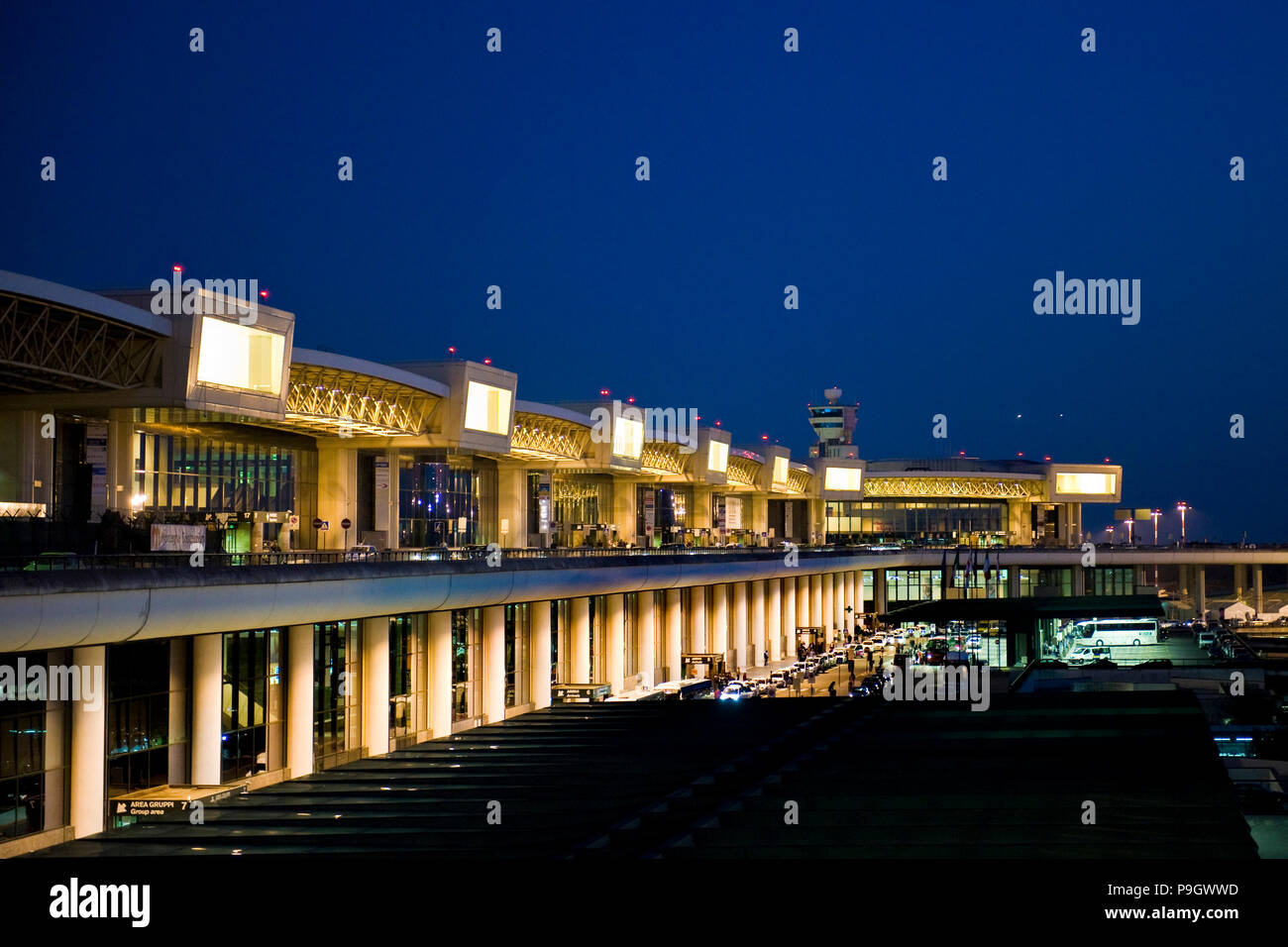 Milan malpensa airport terminal hi-res stock photography and images - Alamy