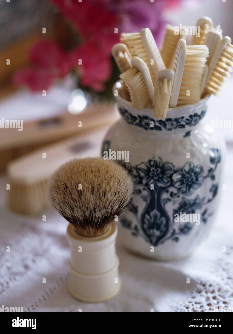 Hair shaving hires stock photography and images Alamy
