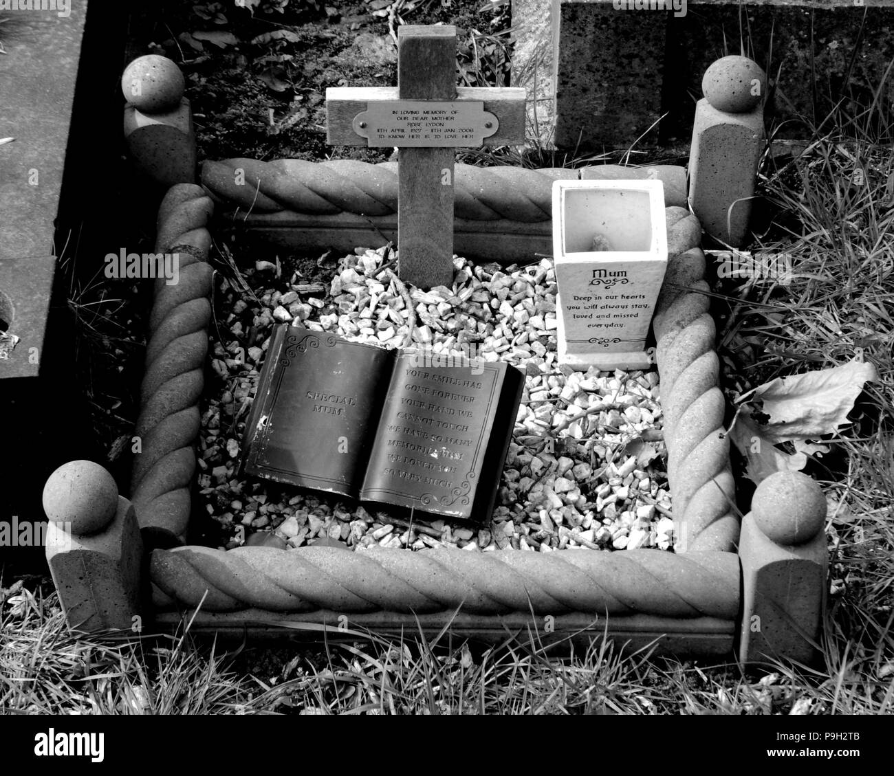 Highgate Black and White Stock Photos & Images - Alamy