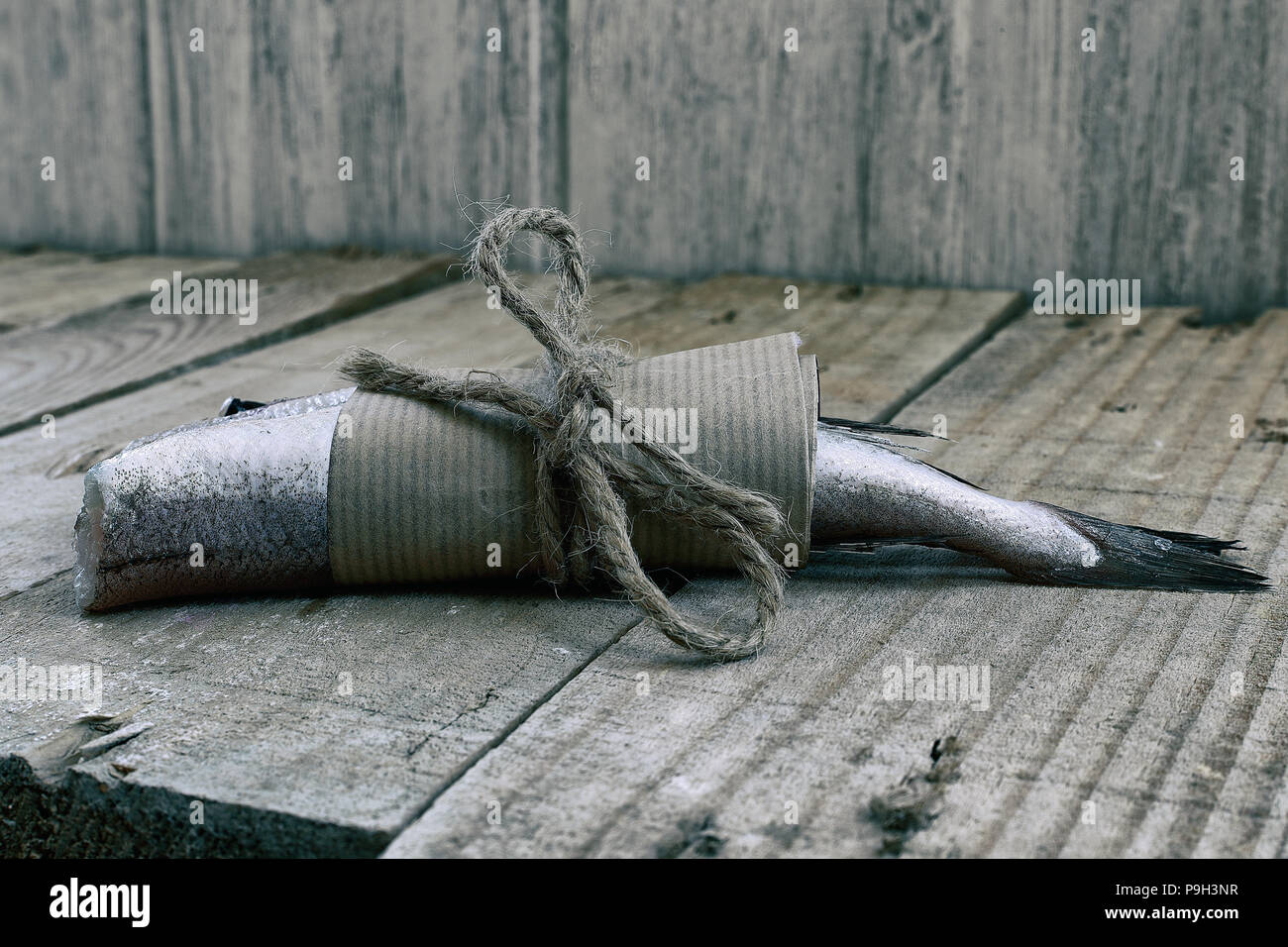 Expired fish hi-res stock photography and images - Alamy