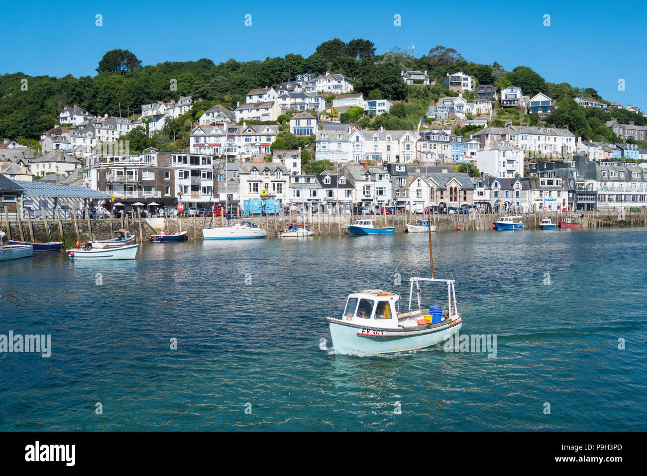 The fishing port of Looe, Cornwall, UK Stock Photo - Alamy