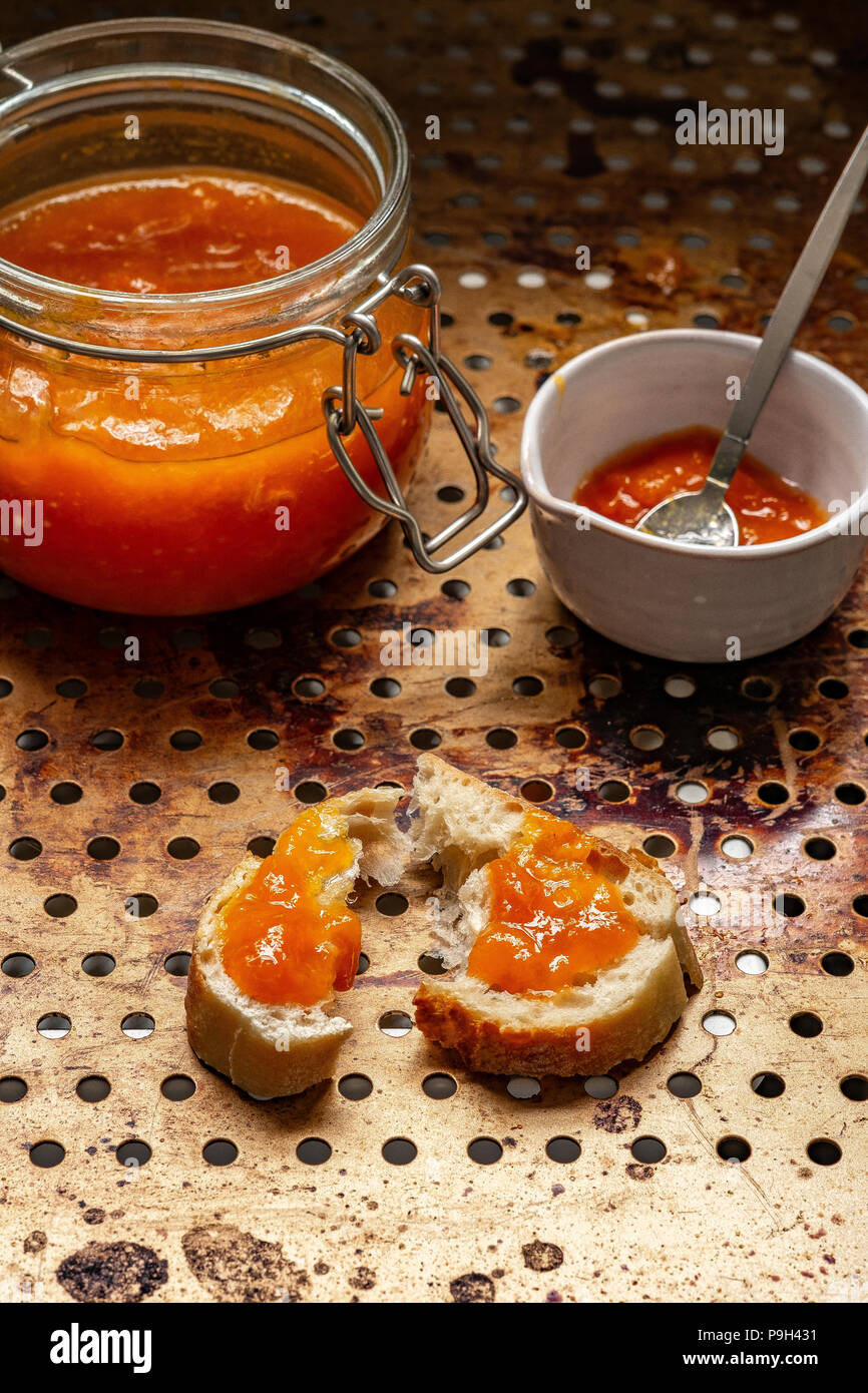 Apricot jam in kilner jar hi-res stock photography and images - Alamy