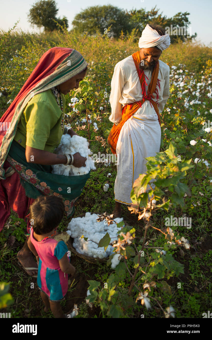 Farmer and farmers wife on hires stock photography and images Alamy
