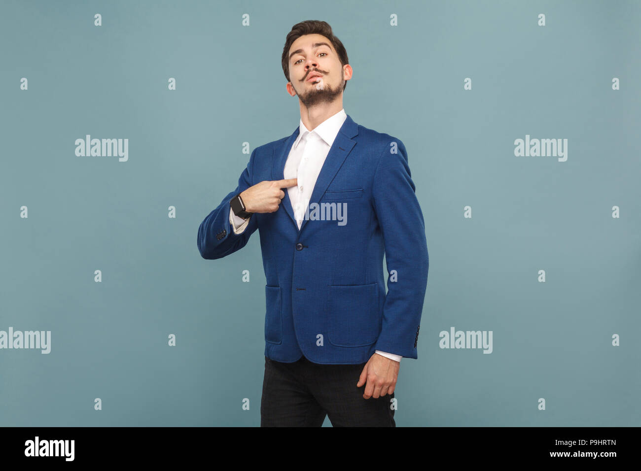 Proud man in military suit Stock Photo - Alamy