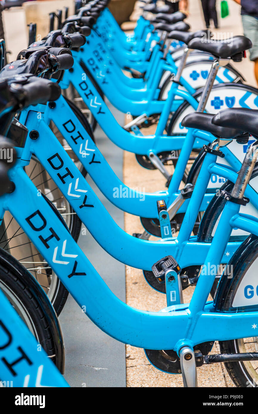 Divvy Bikes Chicago's Bike share Program Stock Photo Alamy