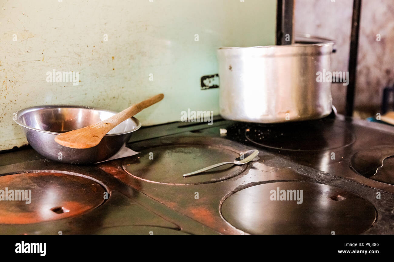 Wood Stove Africa Stock Photos & Wood Stove Africa Stock Images - Alamy