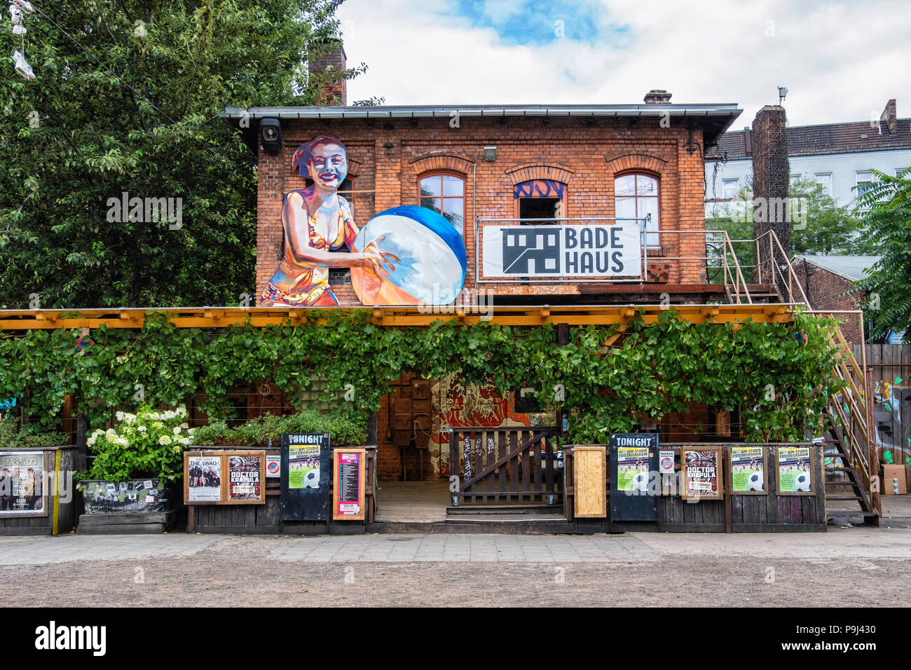 badehaus-szimpla-hi-res-stock-photography-and-images-alamy