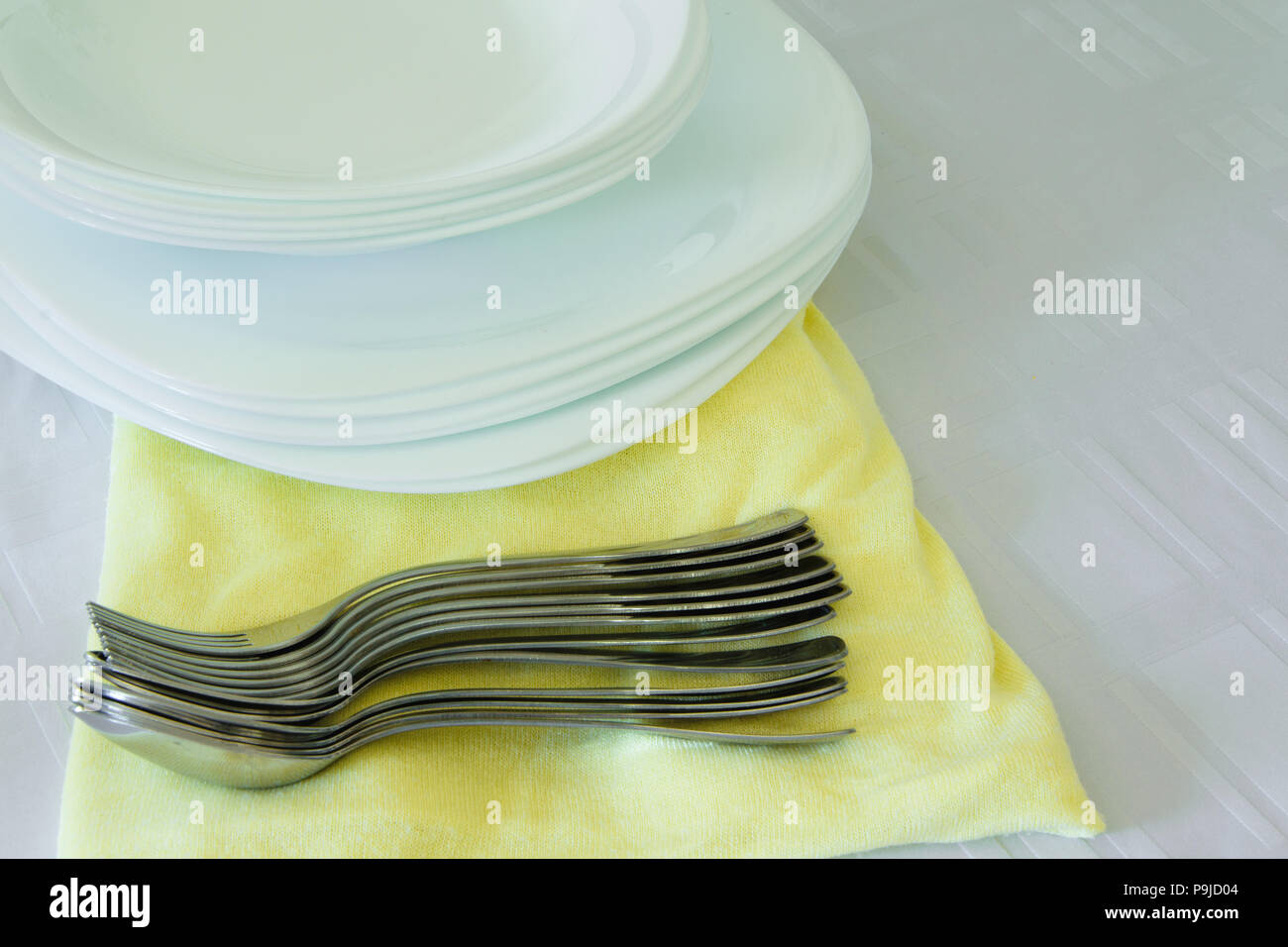 Napkins and flower dishes hires stock photography and images Alamy