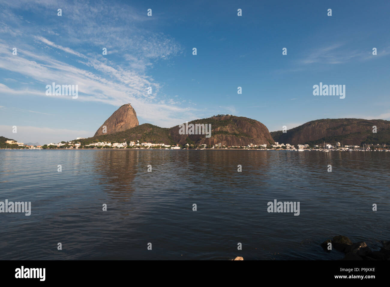 Rio de janeiro hills hi-res stock photography and images - Alamy