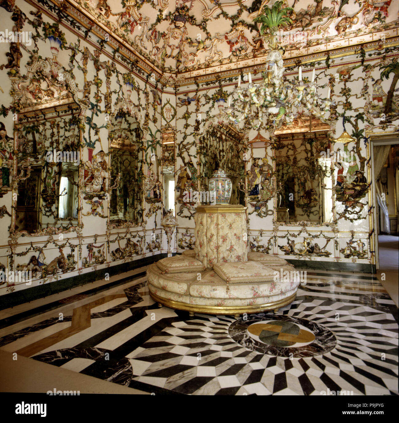 View of the Porcelains Hall (1763 - 1765), at the Royal Palace of Aranjuez, decorated by Jose Gri… Stock Photo