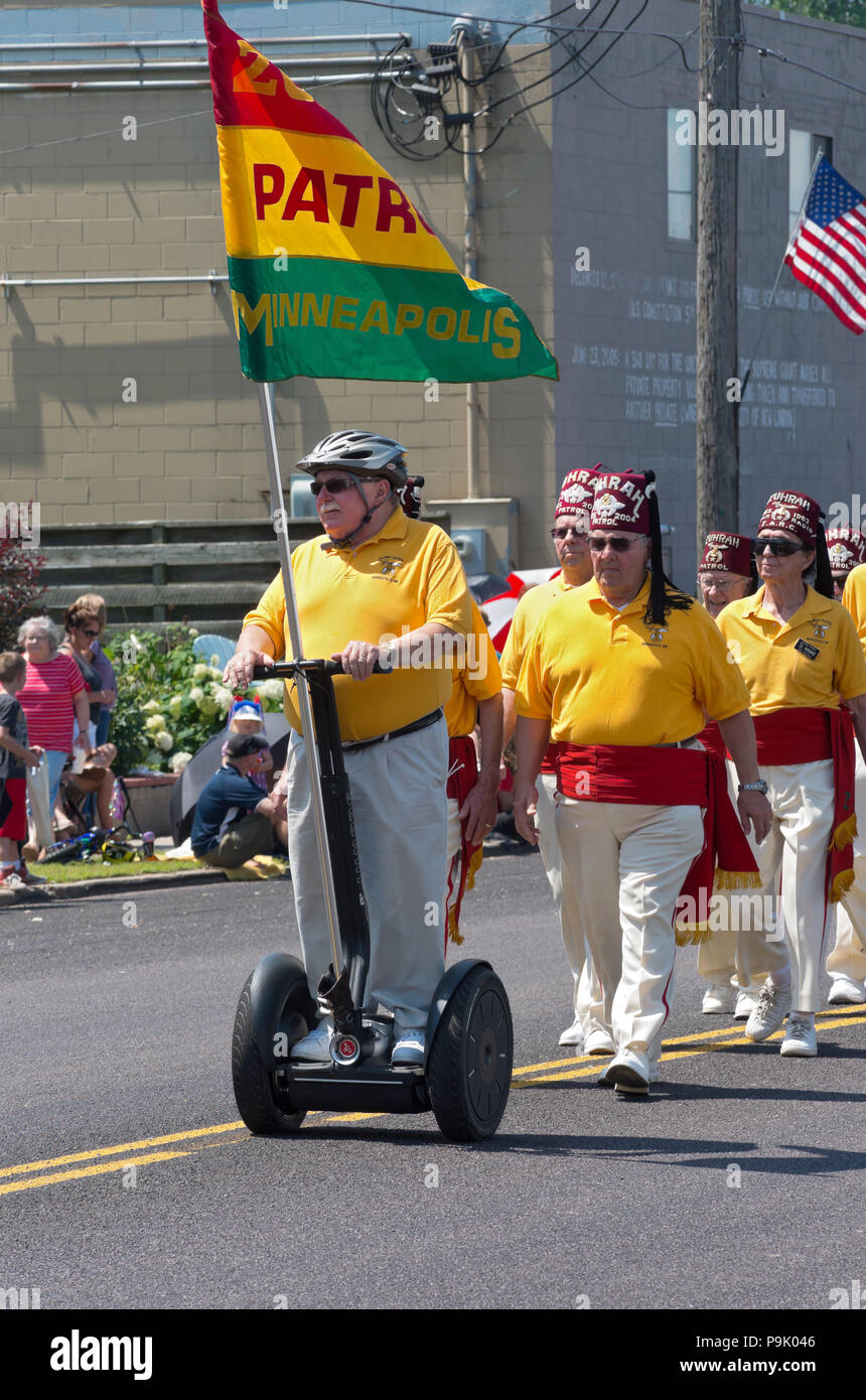 minneapolis zuhrah shriners march at annual mendota days parade Stock