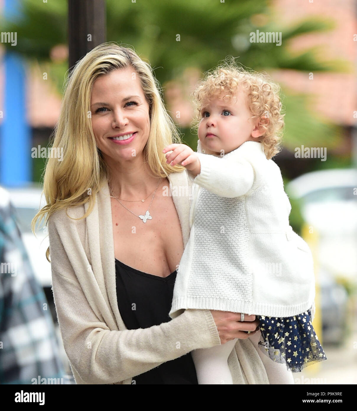 Brooke Burns and her daughter Declan Welles go out for brunch in Los