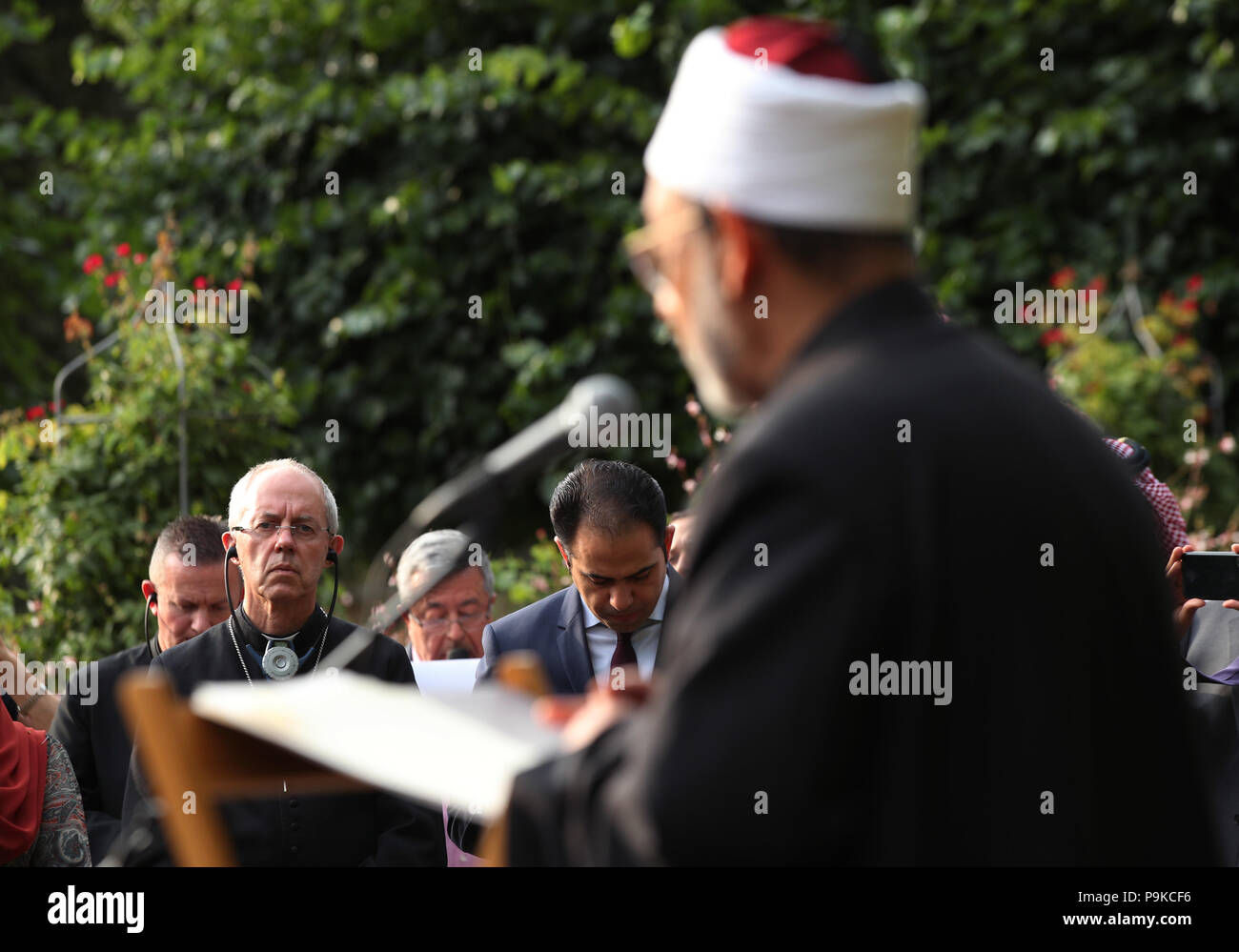 The Grand Imam of al-Azhar al-Sharif, Dr Mohamed Sayed Tantawy speaks at Lambeth Palace, London, during a visit to celebrate the Emerging Peacemakers Forum - which has come to fruition due to the Anglican Communion and from Al-Azhar Al-Sherif dialogue committee. Stock Photo