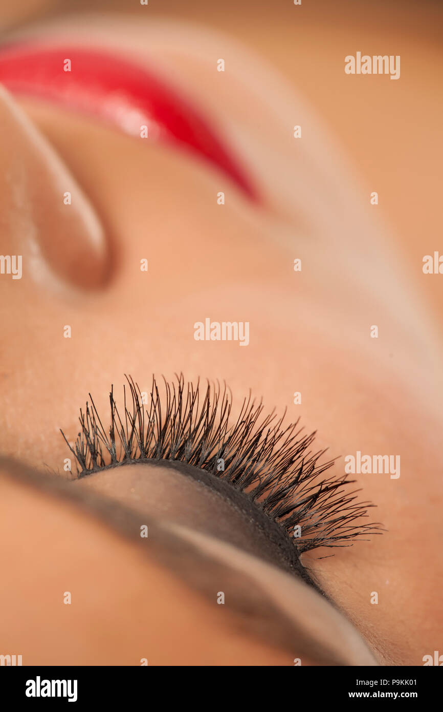 Eyelash extensions hires stock photography and images Alamy