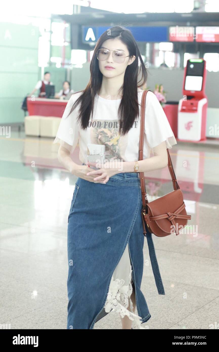 July 19, 2018 - Beijin, Beijin, China - Beijing, CHINA-Chinese model He Sui is spotted at Beijing Airport. (Credit Image: © SIPA Asia via ZUMA Wire) Stock Photo