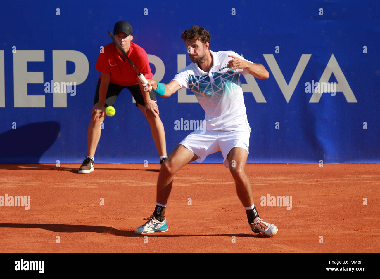 Umag, CROATIA, Umag: Robin Haase of Holland hits a return to Martin Klizan of Slovakia during the singles match Klizan v Haase at the ATP 29th Plava laguna Croatia Open Umag tournament at the at the Goran Ivanisevic ATP Stadium, on July 19, 2018 in Umag. Credit: Andrea Spinelli/Alamy Live News Stock Photo