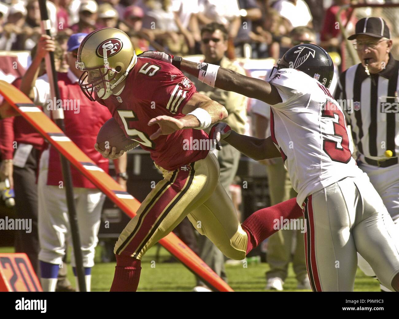 San Francisco, California, USA. 6th Oct, 2002. San Francisco 49ers  quarterback Jeff Garcia (5) on Sunday, October 6, 2002, in San Francisco,  California. The 49ers defeated the Rams 37-13. Credit: Al Golub/ZUMA