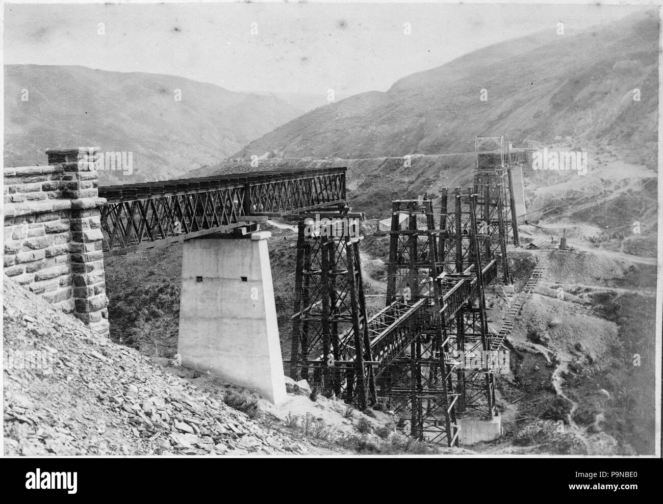 Otago central railway line hi-res stock photography and images - Alamy