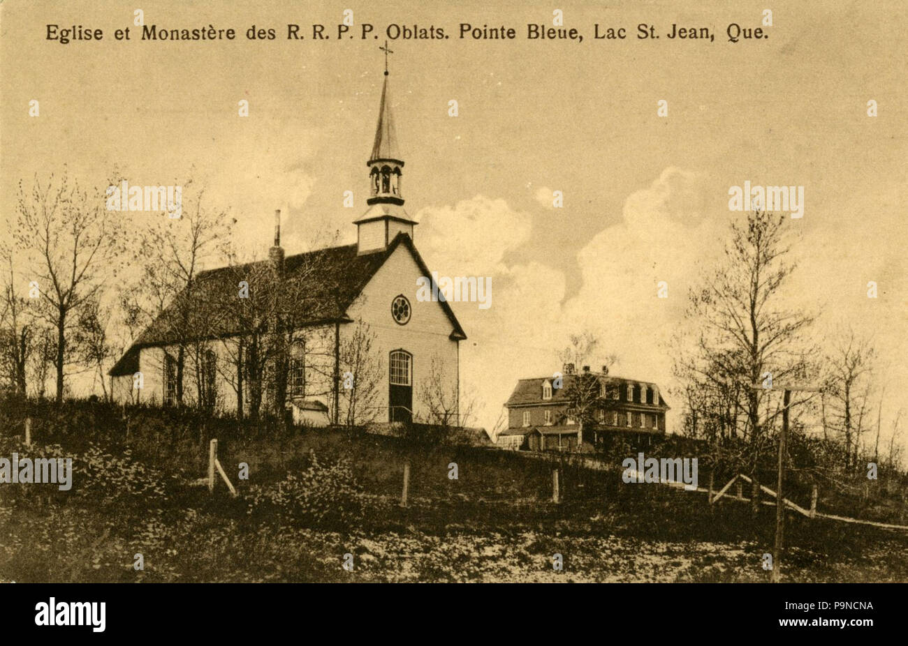 337 Église et monastère de R. R. P. P. Oblats de Pointe-Bleue au Lac Saint- Jean BAnQ P748S1P1589 Stock Photo - Alamy