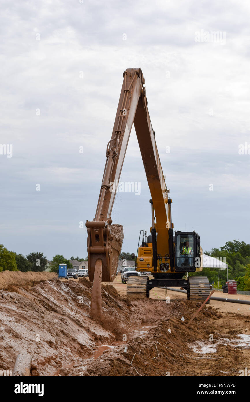 U.S. Army Corps of Engineers Deputy Chief of Civil Works for the Great Lakes & Ohio River Division Yvonne Prettyman-Beck visits levee construction sites and flood risk management features in Sacramento, California, July 13, 2018. (U.S. Army photo by Nancy Allen) Stock Photo