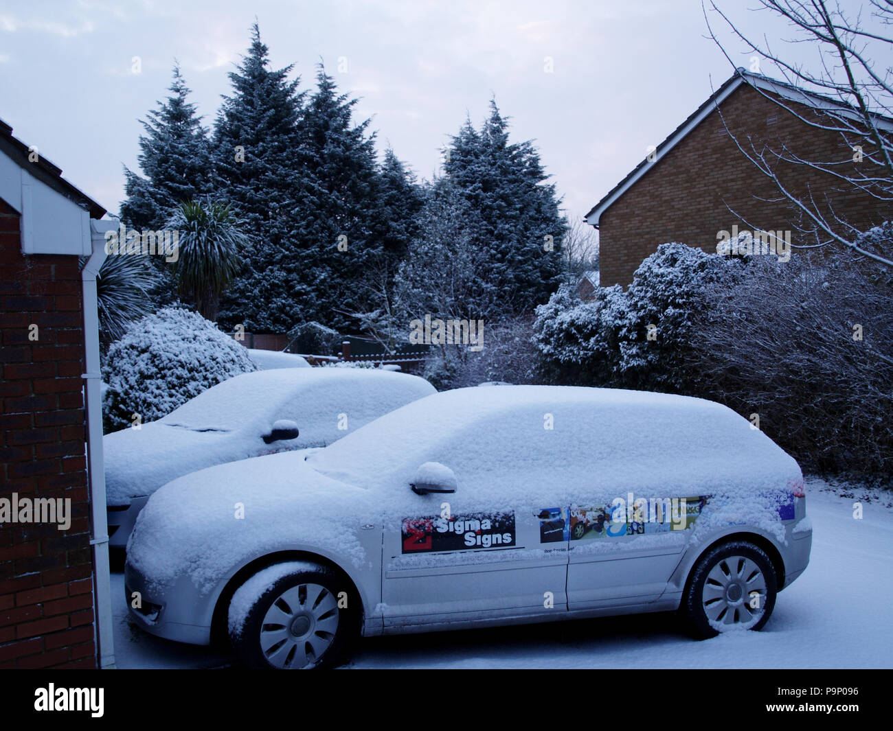 Heavy snow fall in Southampton, Hampshire England Stock Photo Alamy