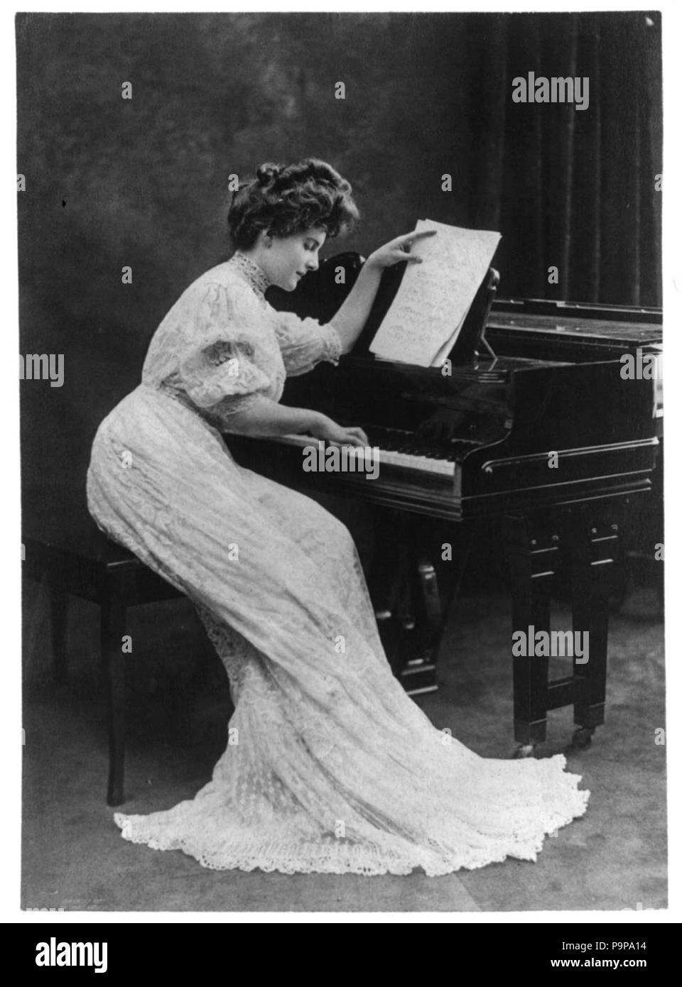 Melody photo Black and White Stock Photos & Images Alamy
